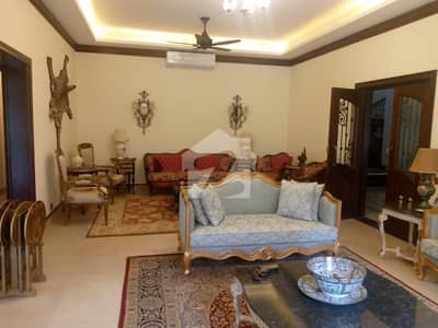 ایف ۔ 7 اسلام آباد میں 3 کمروں کا 1 کنال زیریں پورشن 4.95 لاکھ میں کرایہ پر دستیاب ہے۔