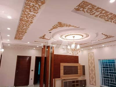1 KANAL UPPER PORTION AVAILABLE FOR RENT