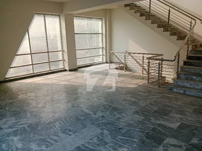 5th Floor Commerical Hall For
