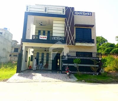 جناح گارڈنز ایف ای سی ایچ ایس,اسلام آباد میں 3 کمروں کا 7 مرلہ مکان 2.85 کروڑ میں برائے فروخت۔ جناح گارڈنز ایف ای سی ایچ ایس,اسلام آباد میں 3 کمروں کا 7 مرلہ مکان 2.85 کروڑ میں برائے فروخت۔