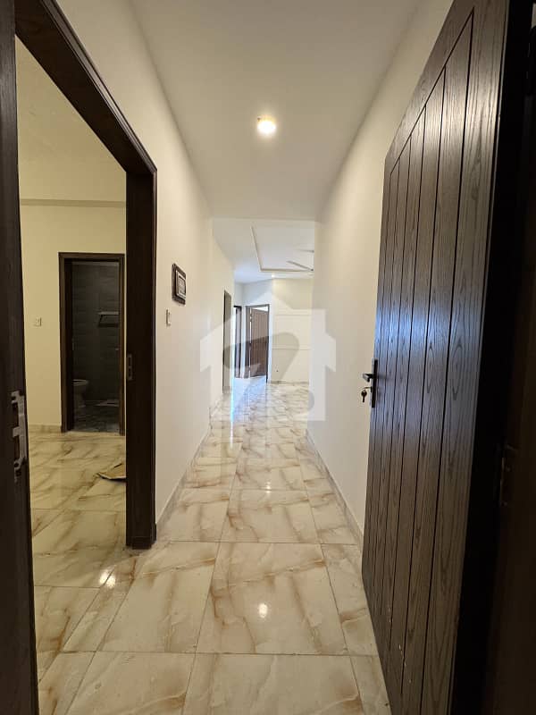 Spacious 3 Bed Apartment - 1200 Sqft With Basement Parking Spacious 3 Bed Apartment - 1200 Sqft With Basement Parking