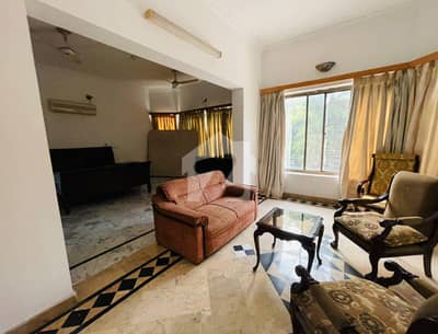 Spacious 5-Bedroom House For Rent In F-8 Islamabad 1 Kanal Spacious 5-Bedroom House For Rent In F-8 Islamabad 1 Kanal
