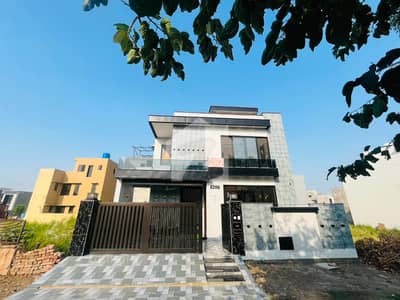 10 Marla Brand New House Available For Sale In Lake City