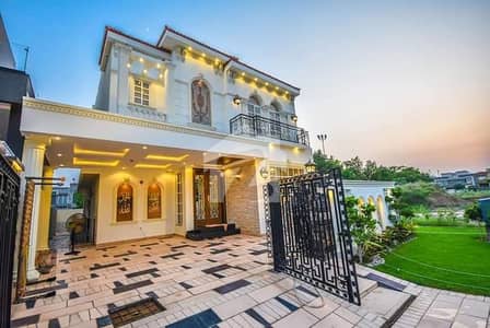 ڈی ایچ اے فیز 4 ڈی ایچ اے ڈیفینس,لاہور میں 3 کمروں کا 1 کنال مکان 6.95 کروڑ میں برائے فروخت۔ ڈی ایچ اے فیز 4 ڈی ایچ اے ڈیفینس,لاہور میں 3 کمروں کا 1 کنال مکان 6.95 کروڑ میں برائے فروخت۔
