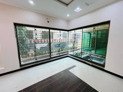 DHA PHASE 1 BEAUTIFUL HOUSE FOR RENT NEAR COMMUNITY CENTER BY MASTER DEALS