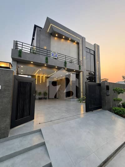 10 Marla Modern Beautiful Like-New House For Sale In DHA Lahore Phase 7