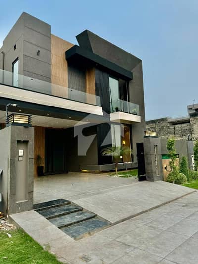 INVESTMENT ATTRACTION 10 MARLA 4 BED HOUSE WITH OLD STRUCTURE FOR SALE IN BLOCK Y DHA PHASE 7