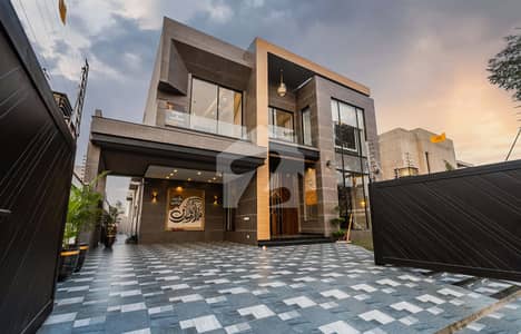 10 MARLA BRAND NEW EYE CATCHING ULTRA MODERN BUNGALOW FOR SALE NEAR TO RAYA IN LOW PRICE