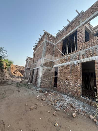 5 Kanal Grey Structure Constructed Farmhouse for Sale   Gulberg Greens, Islamabad   Prime High-End & Elevated Location  Grey Structure Constructed Farmhouse  Beautiful & Highly Sought-After Location  Spacious & Well-Planned Layout  Close to Main R