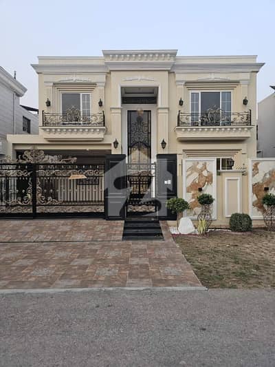 PRISTINE 10 MARLA 4 BEDROOM RESIDENTIAL HOUSE FOR SALE IN BLOCK Y DHA PHASE 7