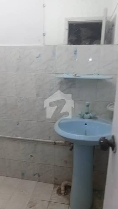 گلشنِ اقبال - بلاک 13 سی گلشنِ اقبال,گلشنِ اقبال ٹاؤن,کراچی میں 3 کمروں کا 6 مرلہ فلیٹ 70.0 ہزار میں کرایہ پر دستیاب ہے۔