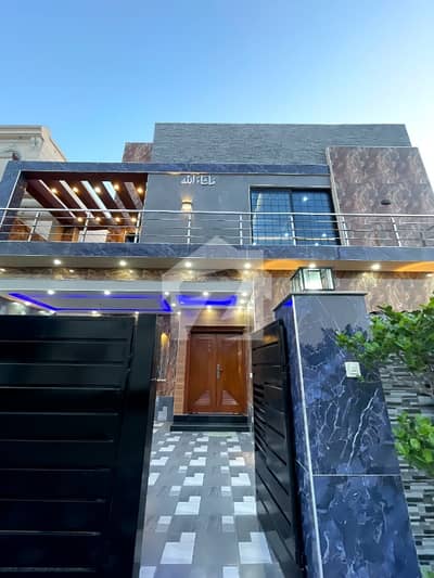 10 Marla Brand new House available for sale