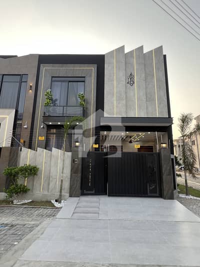 5.5 marla beautiful corner house for sale in central park housing society lahore 5.5 marla beautiful corner house for sale in central park housing society lahore