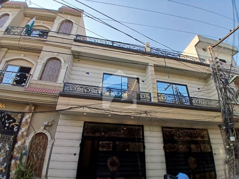 5.5 Marla Triple Storey House For Sale 5.5 Marla Triple Storey House For Sale