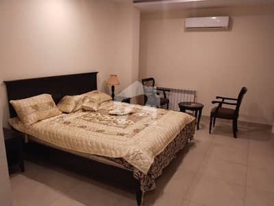 1 Bedroom With Attached Wahroom Kitchen All Facilities Available