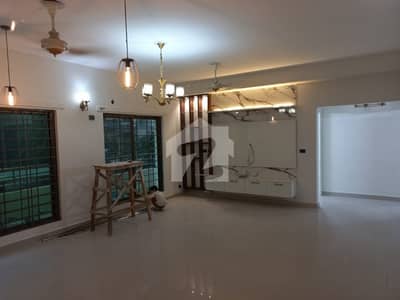 10 Marla Hot Location Apartment Available For Sale. 10 Marla Hot Location Apartment Available For Sale.