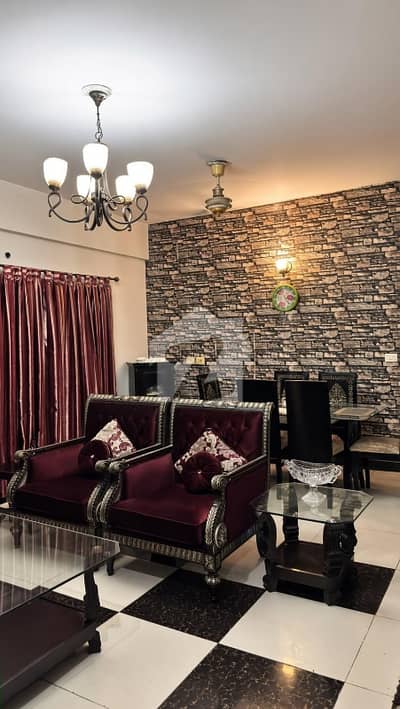 10 Marla 3 Bedrooms Hot Location Flat For Sale.