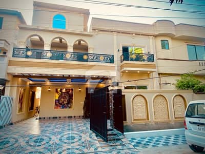یو ای ٹی ہاؤسنگ سوسائٹی لاہور میں 6 کمروں کا 10 مرلہ مکان 3.45 کروڑ میں برائے فروخت۔ یو ای ٹی ہاؤسنگ سوسائٹی لاہور میں 6 کمروں کا 10 مرلہ مکان 3.45 کروڑ میں برائے فروخت۔