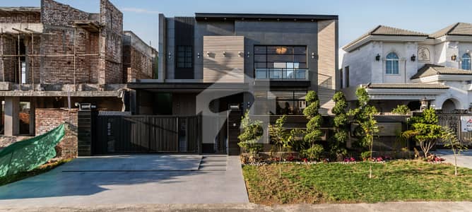 20 MARLA BRAND NEW LUXURY ULTRA MODERN DESIGN BUNGALOW FOR RENT