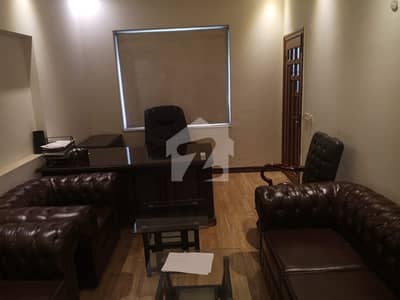 5 marhla house available for silent ofice in johar town
