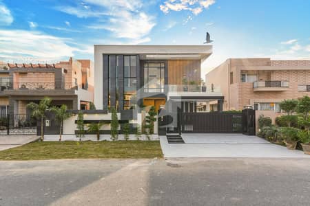 1 KANAL ULTRA MODERN DESIGN HOUSE FOR SALE IN DHA PHASE 6 NEAR TO RAYA GOLF CLUB FACING PARK