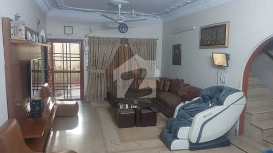 گلشنِ اقبال - بلاک 3 گلشنِ اقبال,گلشنِ اقبال ٹاؤن,کراچی میں 6 کمروں کا 10 مرلہ مکان 7.5 کروڑ میں برائے فروخت۔ گلشنِ اقبال - بلاک 3 گلشنِ اقبال,گلشنِ اقبال ٹاؤن,کراچی میں 6 کمروں کا 10 مرلہ مکان 7.5 کروڑ میں برائے فروخت۔