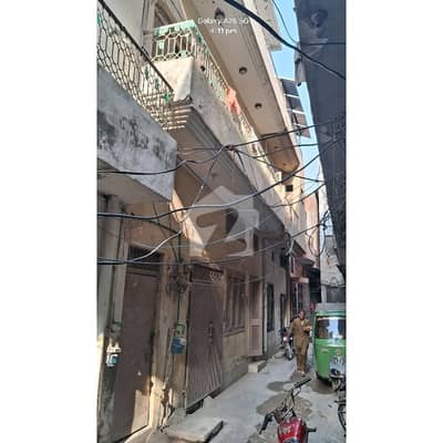 چونگی امر سدھو لاہور میں 8 کمروں کا 7 مرلہ مکان 1.8 کروڑ میں برائے فروخت۔