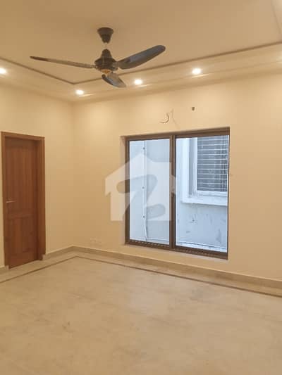 14 Marla Ground Portion 3 Bedrooms With Attached 3 Bathrooms One Car Parking Electric City Water Gas All Facilities Available Security 24 Hour Available Get It Community PHA Officer Residencia