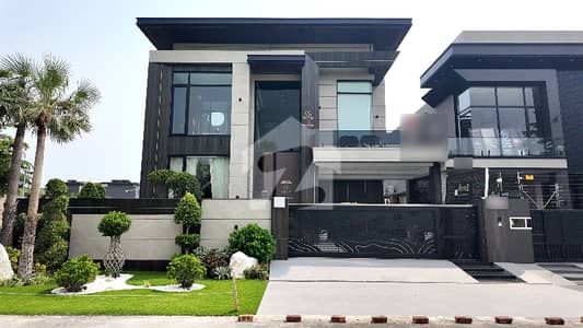 Prime Location 1 Kanal House In Beautiful Location Of DHA Phase 7 - Block U In Lahore