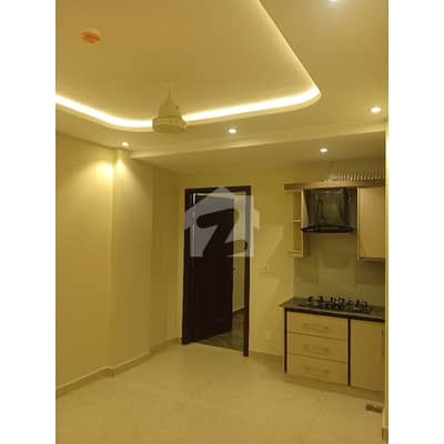 SPRING NORTH FLAT 2 BED ROOM ATACH BATH OPEN KITCHEN TV LAWN LIFT INSTALL BRAND NEW