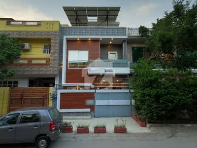 Spacious House Is Available In G-11/1 For sale