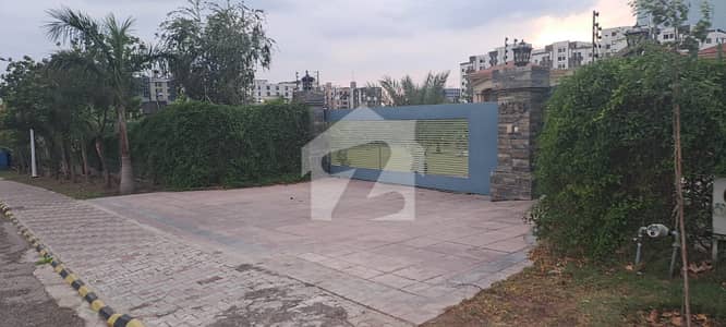 Desirable 4 Kanal D Block Corner Near To develpo Available For Sale At Investor Rate