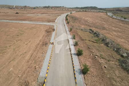 8 Marla Heighted Level Ready to Construct Possession Plot Available For Sale