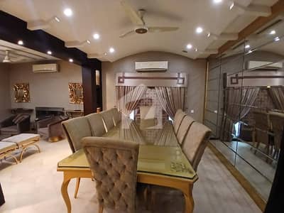 2 Kanal Ultra Modern Beautiful Benglow Available For Sale Phase 3 Near Park
