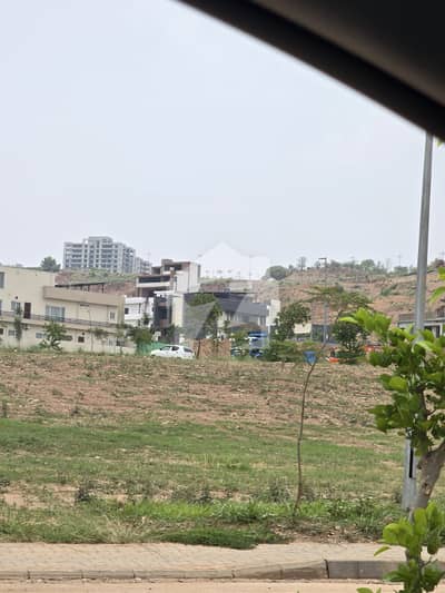 Prime Location 7 Marla plot in DHA 4 on Installments