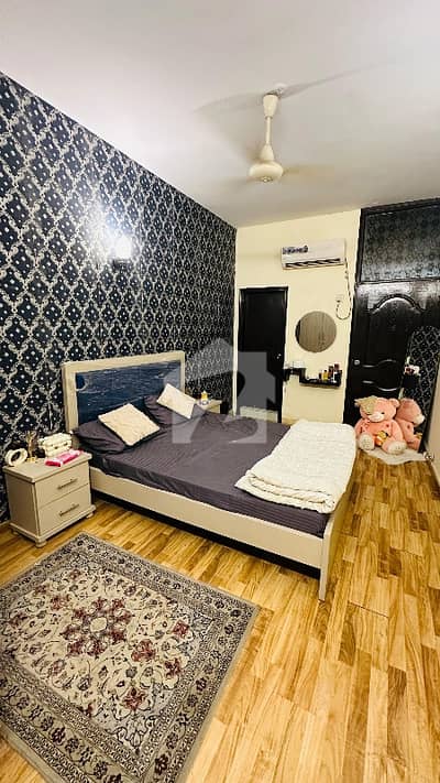 Prime Location 950 Square Feet Flat In Nishat Commercial Area For rent