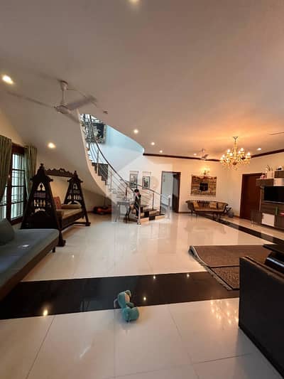 A Well Maintained 500 Yards Bungalow For Rent