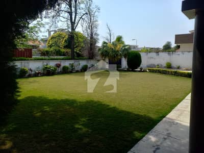 ایف ۔ 7 اسلام آباد میں 8 کمروں کا 1 کنال مکان 70.0 کروڑ میں برائے فروخت۔ ایف ۔ 7 اسلام آباد میں 8 کمروں کا 1 کنال مکان 70.0 کروڑ میں برائے فروخت۔
