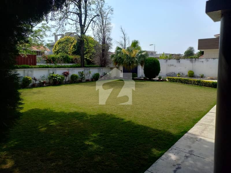Beautiful Corner House For Sale In F-7 Beautiful Corner House For Sale In F-7