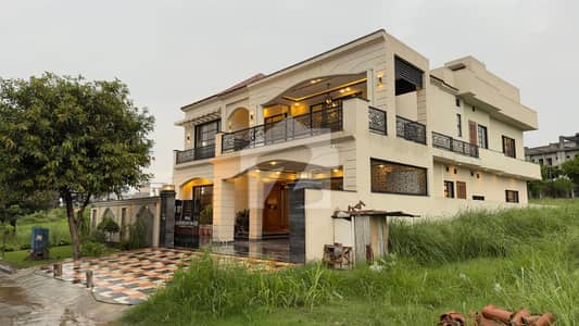 1 KANAL BRAND NEW DOUBLE STORY HOUSE AVAILABLE FOR SALE ON REASONABLE PRICE IN GULBERG GREEN ISLAMABAD