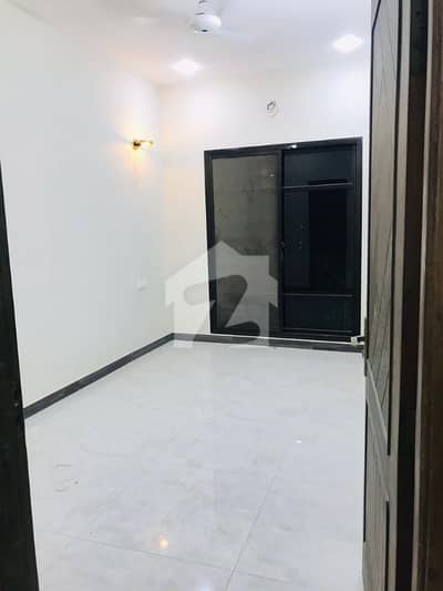 4 Bed Drawing Dining Kitchen Corner Portion Nice Condition And Location Main Dhoraji Nearest Yusuf Burger