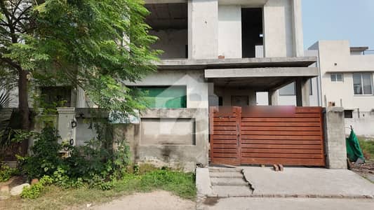 ڈی ایچ اے 9 ٹاؤن ڈیفنس (ڈی ایچ اے),لاہور میں 3 کمروں کا 5 مرلہ مکان 1.89 کروڑ میں برائے فروخت۔ ڈی ایچ اے 9 ٹاؤن ڈیفنس (ڈی ایچ اے),لاہور میں 3 کمروں کا 5 مرلہ مکان 1.89 کروڑ میں برائے فروخت۔