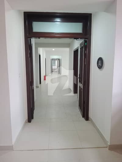 Luxury 4 Bed Apartment 8th Floor Available For Sale Luxury 4 Bed Apartment 8th Floor Available For Sale