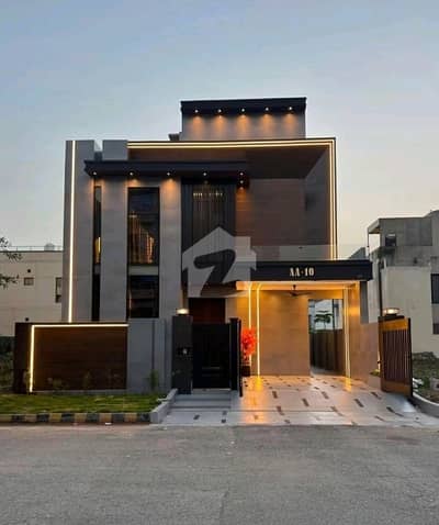 سٹی ہاؤسنگ سوسائٹی گوجرانوالہ میں 5 کمروں کا 10 مرلہ مکان 5.25 کروڑ میں برائے فروخت۔