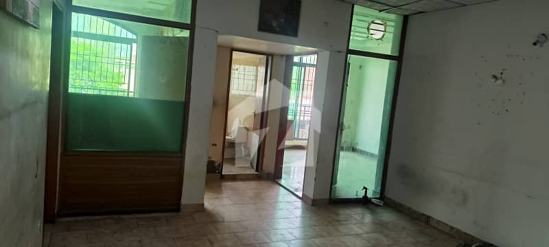 04 MARLA OFFICE 2ND FLOOR EXCELLENT LOCATION 04 MARLA OFFICE 2ND FLOOR EXCELLENT LOCATION