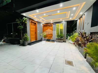 10 Marla Luxury Designer Fully Furnished House 10 Marla Luxury Designer Fully Furnished House
