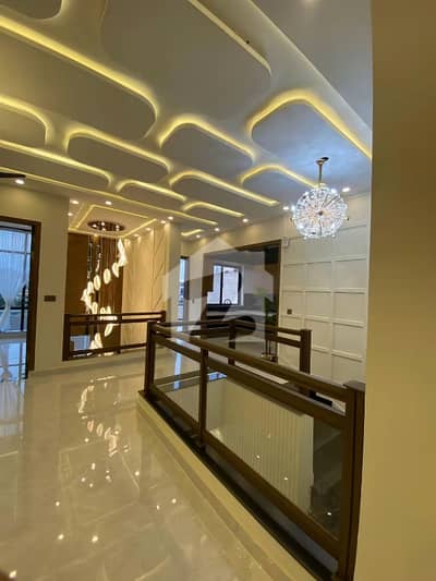 10 Marla Portin For Rent In Jasmine Block Hot Location Near To Park School