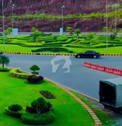 Prime 1 Kanal Corner Plot with Extra Land for Sale in Sector E, Park View City Islamabad