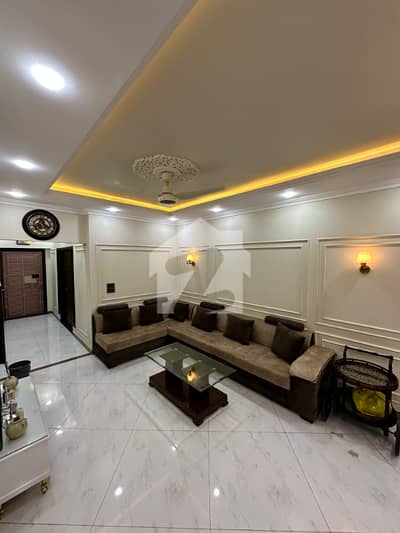 4 Bed DD With Roof Flat Available For Sale