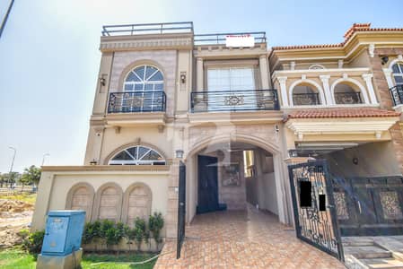 5 MARLA BRAND NEW SPANISH STYLEISH HOUSE FOR SALE